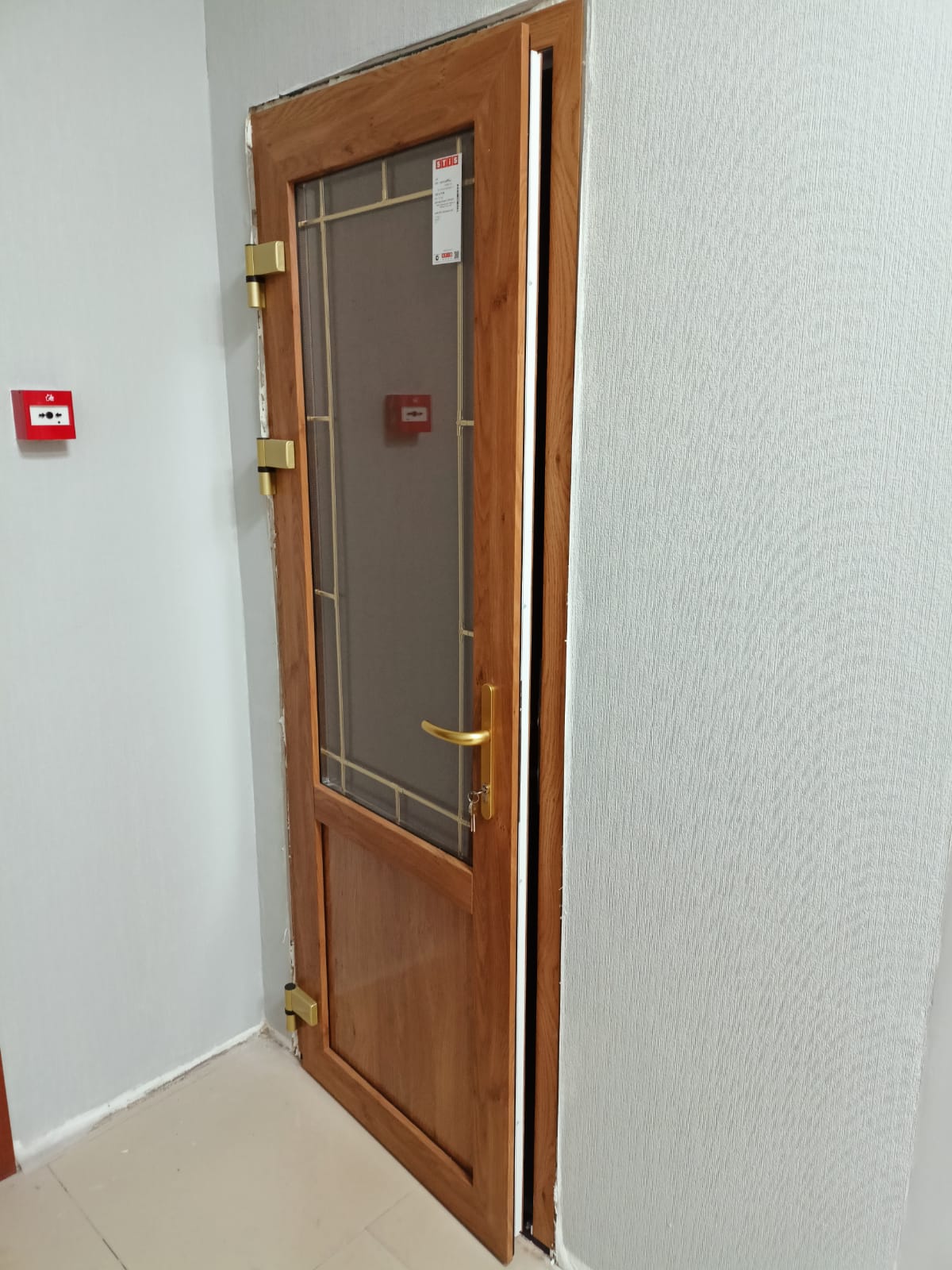 Межкомнатные двери Veka в офис в Москве от Satels в реутове +7 (902) 753-21-96. +7(495) 128-62-64