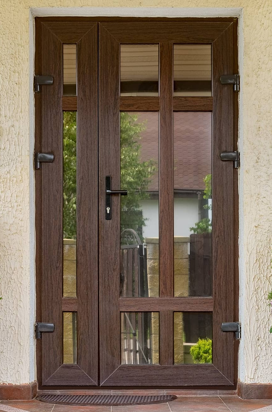 Входные двери для загородгного дома или коттеджа