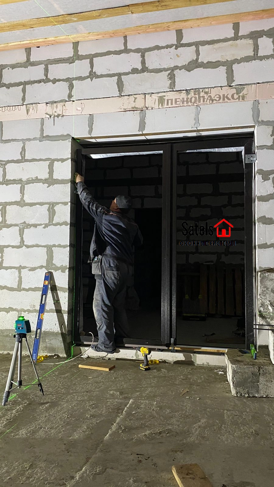 Пластиковые окна VEKA под заказ в Гжели, делаем монтаж входной группы в частном доме
